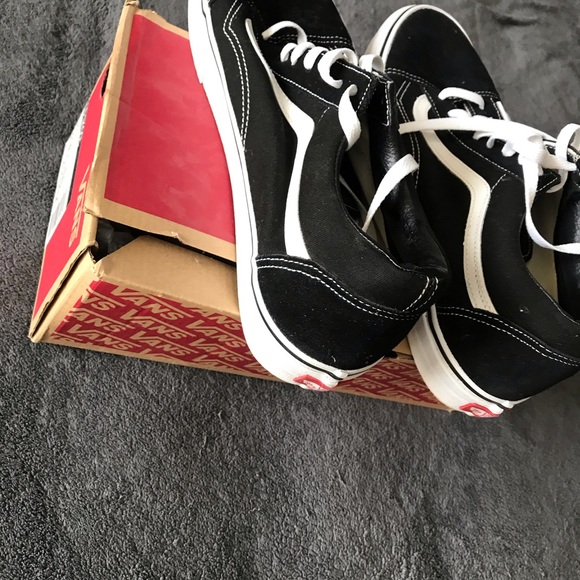 Vans - Picture 4 of 4